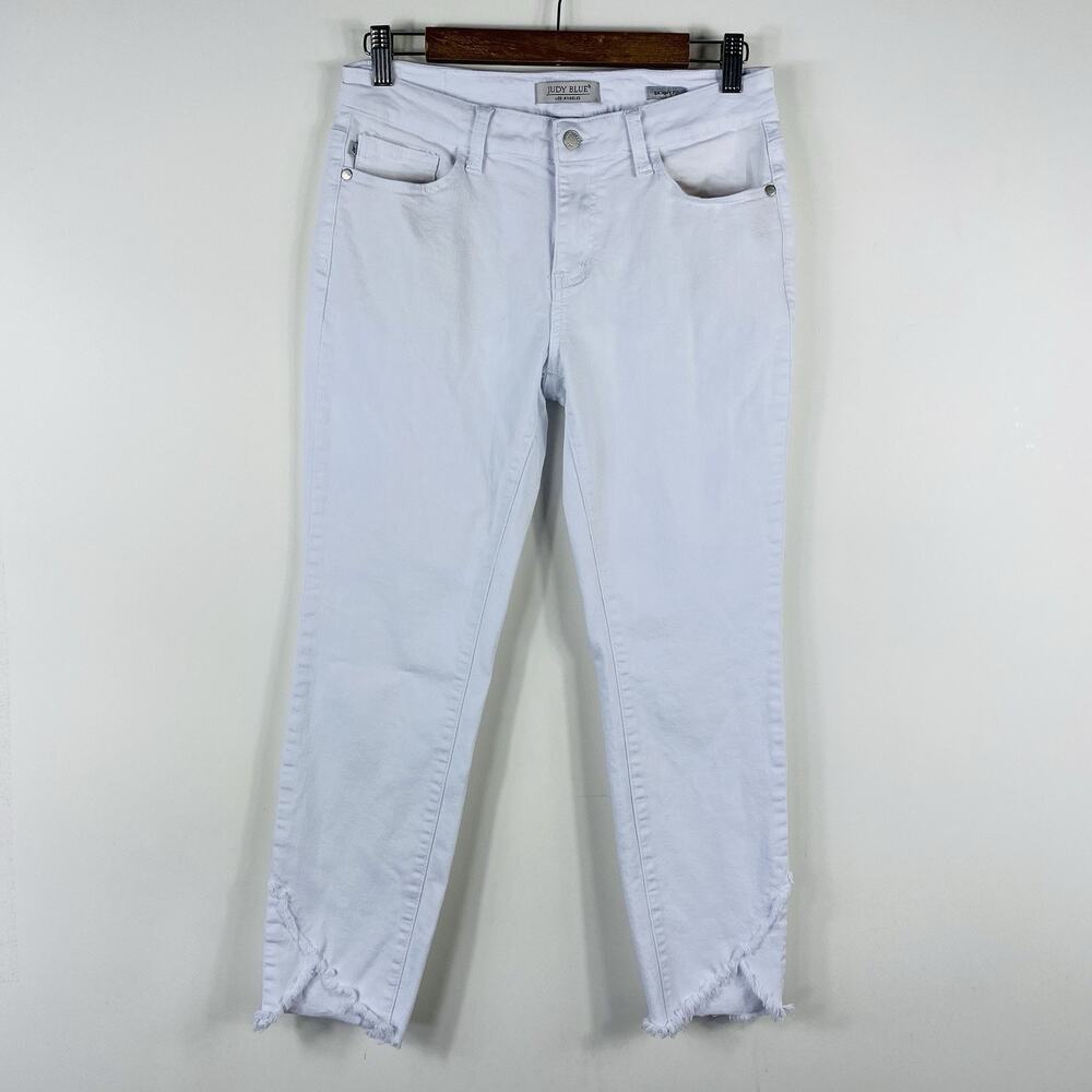 Judy Blue White Cropped Ankle Jeans with Raw Hem